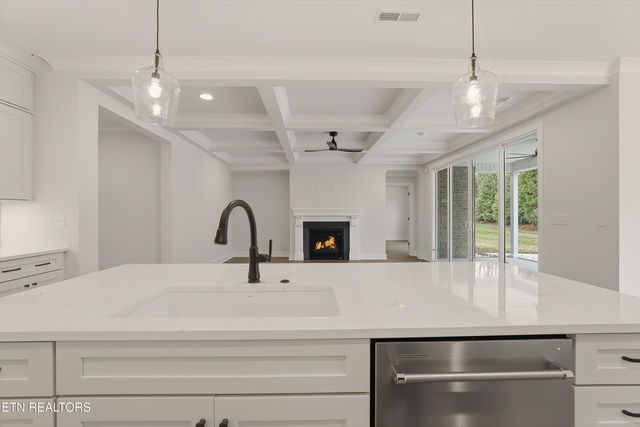 8159 Nubbin Ridge Rd, Knoxville, TN 37919