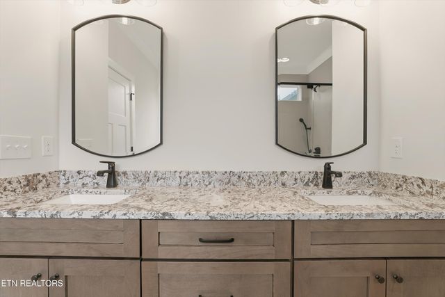 8159 Nubbin Ridge Rd, Knoxville, TN 37919