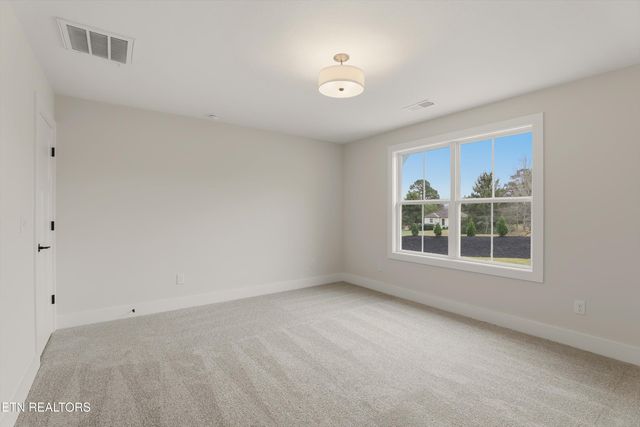 8159 Nubbin Ridge Rd, Knoxville, TN 37919