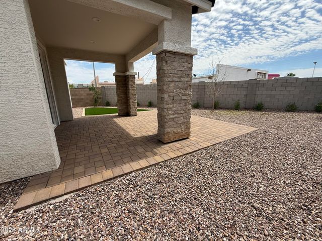 651 W LAREDO Street, Chandler, AZ 85225