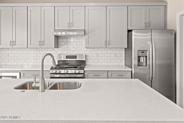 651 W LAREDO Street, Chandler, AZ 85225