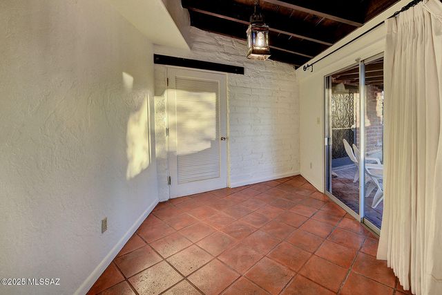 4740 N Camino Escuela, Tucson, AZ 85718