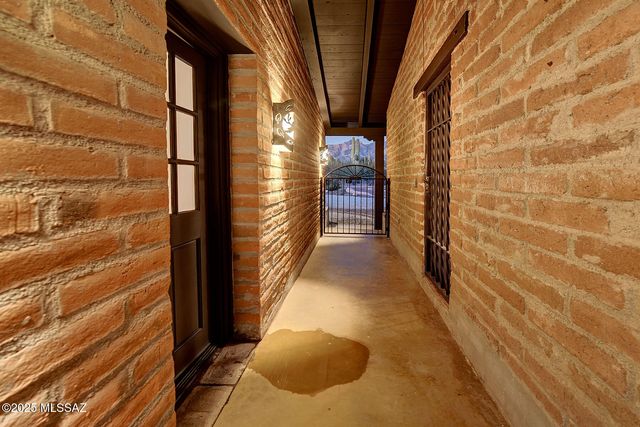 4740 N Camino Escuela, Tucson, AZ 85718