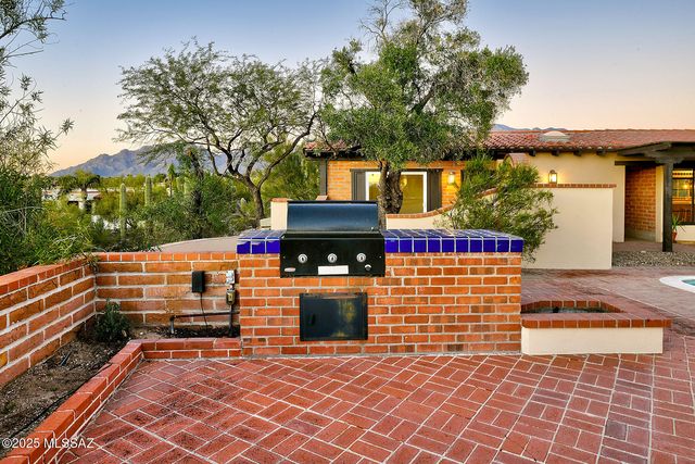 4740 N Camino Escuela, Tucson, AZ 85718