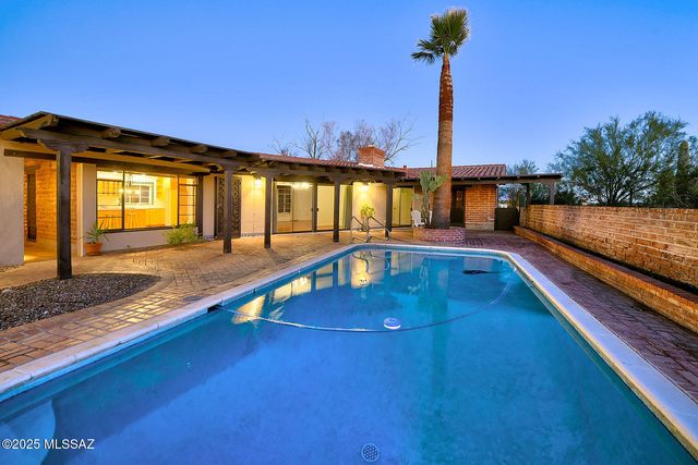 4740 N Camino Escuela, Tucson, AZ 85718