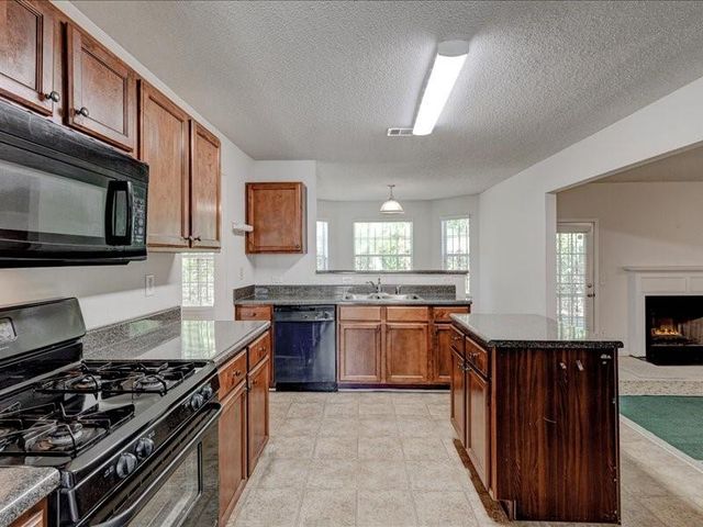 2210 Benidorm S Court, Atlanta, GA 30349