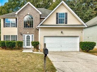 2210 Benidorm S Court, Atlanta, GA 30349