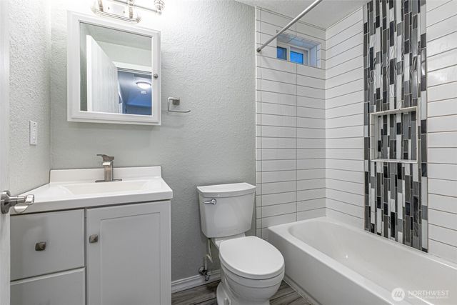 9214 Gem Drive SE, Olympia, WA 98513