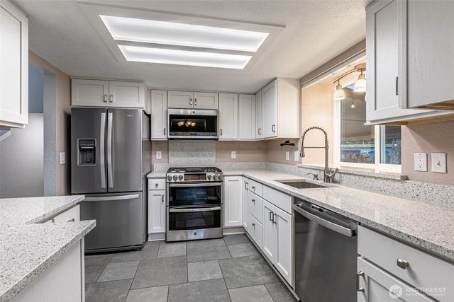 9214 Gem Drive SE, Olympia, WA 98513