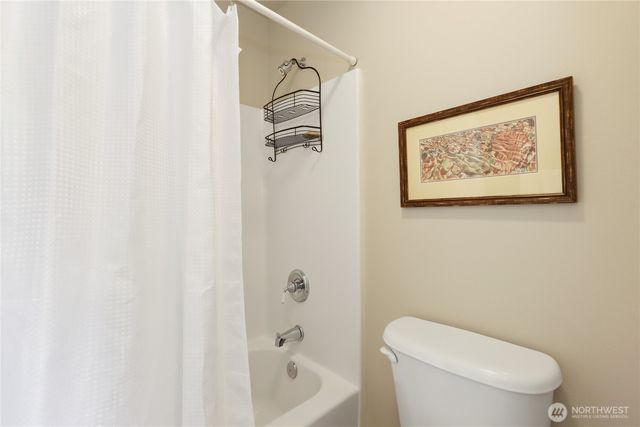 1834 Sakai Village Loop NE, Bainbridge Island, WA 98110
