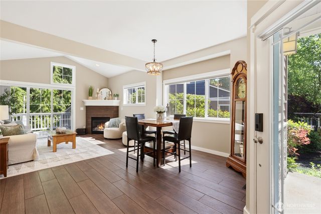 1834 Sakai Village Loop NE, Bainbridge Island, WA 98110