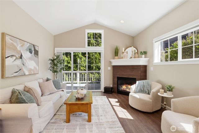 1834 Sakai Village Loop NE, Bainbridge Island, WA 98110