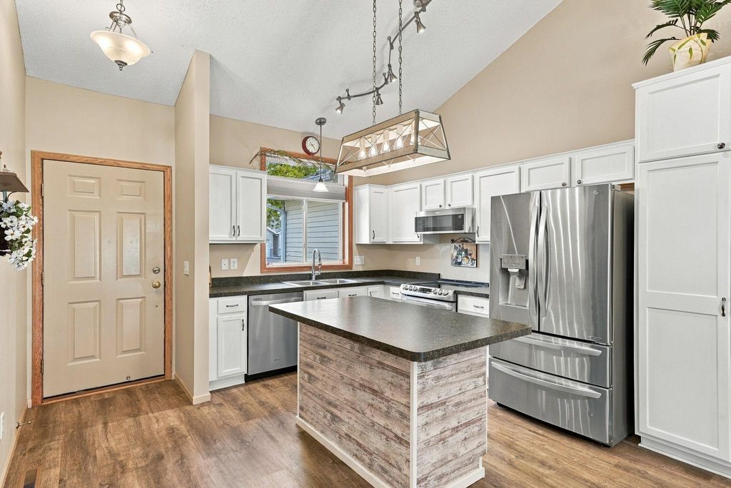 4100 Jarmann Lane, Shakopee, MN 55379 — photo 5