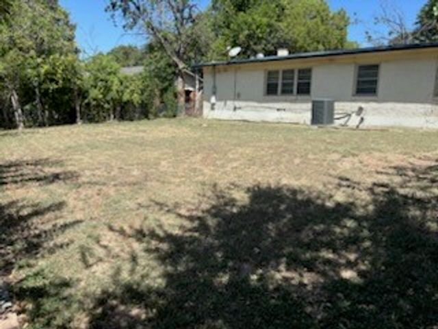 3363 Cromart Avenue, Fort Worth, TX 76133