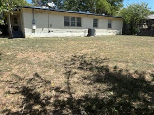 3363 Cromart Avenue, Fort Worth, TX 76133
