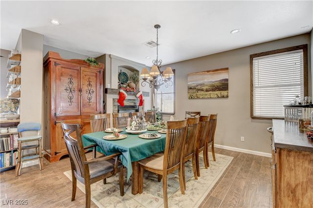 10030 Cambridge Blue Avenue, Las Vegas, NV 89147