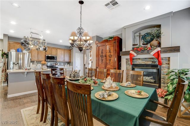 10030 Cambridge Blue Avenue, Las Vegas, NV 89147