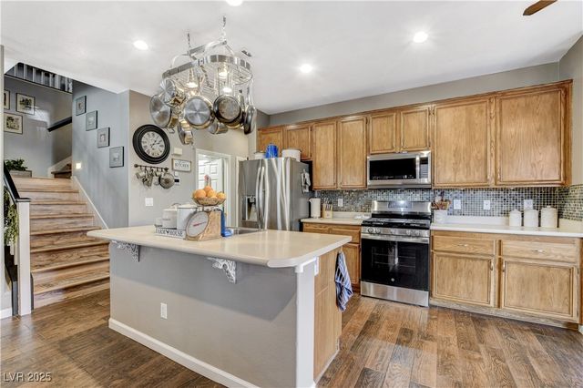 10030 Cambridge Blue Avenue, Las Vegas, NV 89147