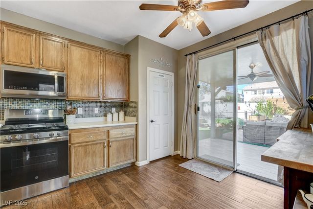 10030 Cambridge Blue Avenue, Las Vegas, NV 89147