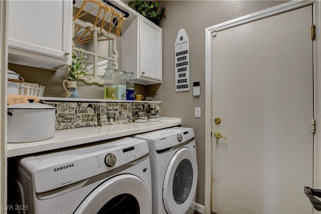 10030 Cambridge Blue Avenue, Las Vegas, NV 89147