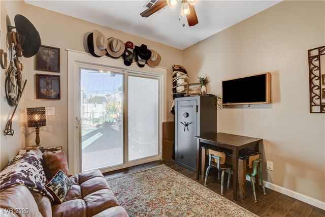 10030 Cambridge Blue Avenue, Las Vegas, NV 89147