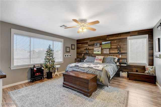 10030 Cambridge Blue Avenue, Las Vegas, NV 89147