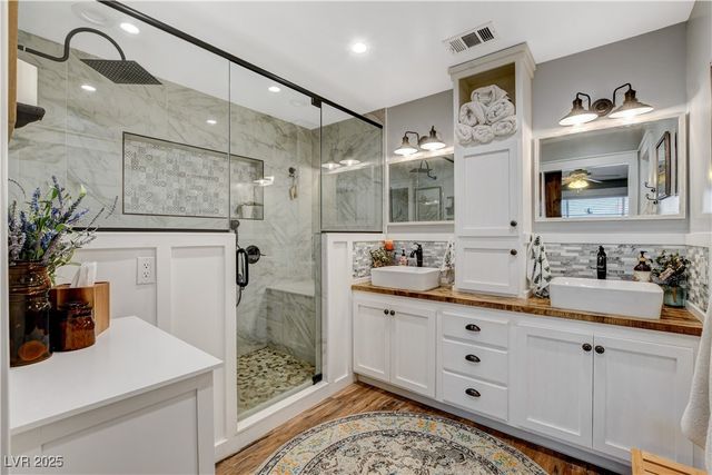 10030 Cambridge Blue Avenue, Las Vegas, NV 89147