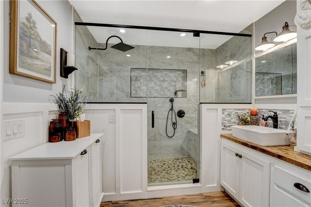 10030 Cambridge Blue Avenue, Las Vegas, NV 89147