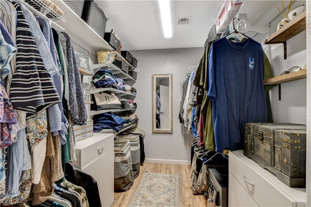 10030 Cambridge Blue Avenue, Las Vegas, NV 89147