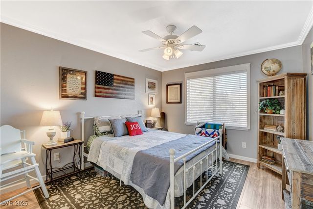 10030 Cambridge Blue Avenue, Las Vegas, NV 89147