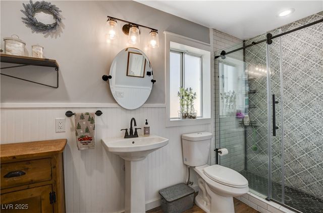 10030 Cambridge Blue Avenue, Las Vegas, NV 89147