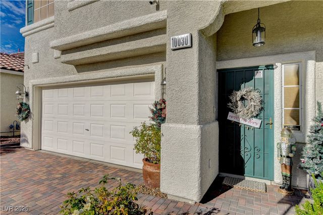 10030 Cambridge Blue Avenue, Las Vegas, NV 89147