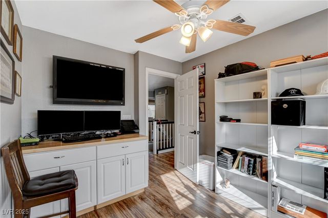 10030 Cambridge Blue Avenue, Las Vegas, NV 89147