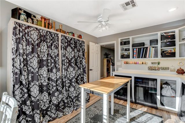 10030 Cambridge Blue Avenue, Las Vegas, NV 89147