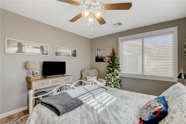 10030 Cambridge Blue Avenue, Las Vegas, NV 89147