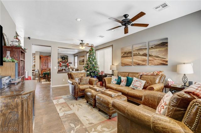 10030 Cambridge Blue Avenue, Las Vegas, NV 89147