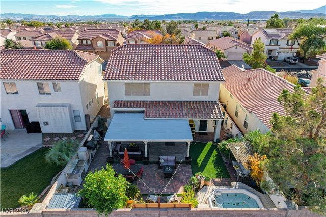 10030 Cambridge Blue Avenue, Las Vegas, NV 89147