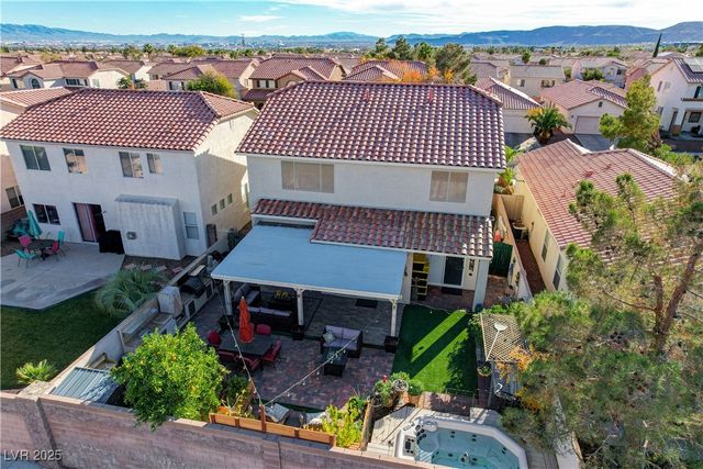 10030 Cambridge Blue Avenue, Las Vegas, NV 89147