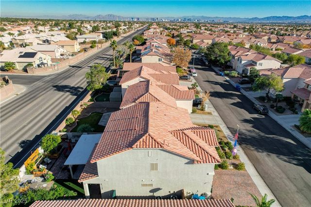 10030 Cambridge Blue Avenue, Las Vegas, NV 89147