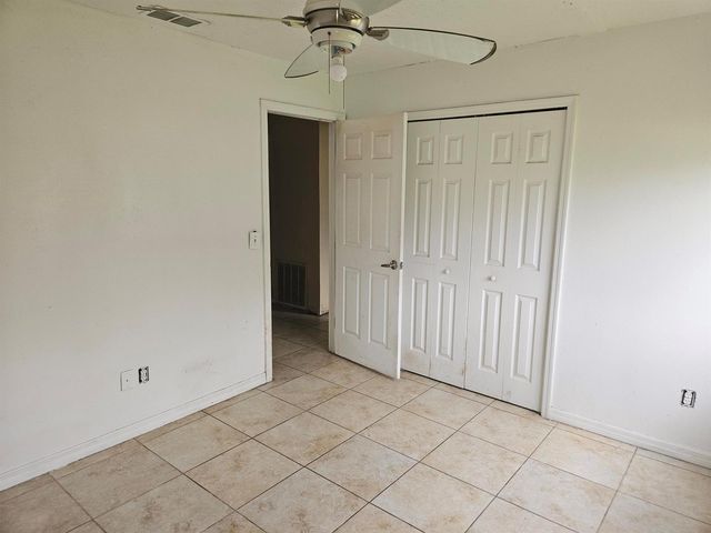 252 SW Cherryhill Road, Port St. Lucie, FL 34953