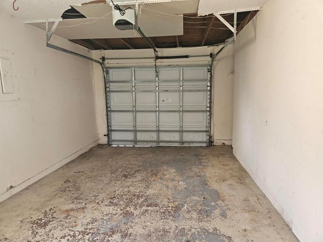 252 SW Cherryhill Road, Port St. Lucie, FL 34953