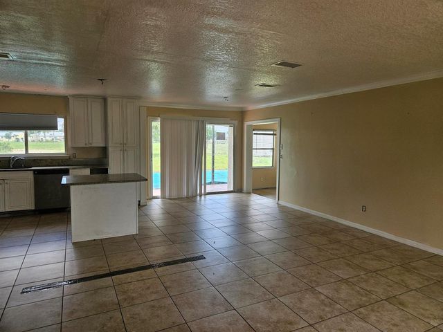 252 SW Cherryhill Road, Port St. Lucie, FL 34953
