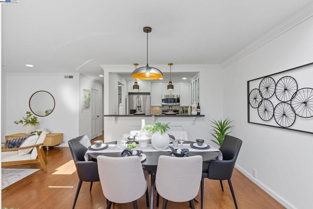 156 Lombard St 28, San Francisco, CA 94111