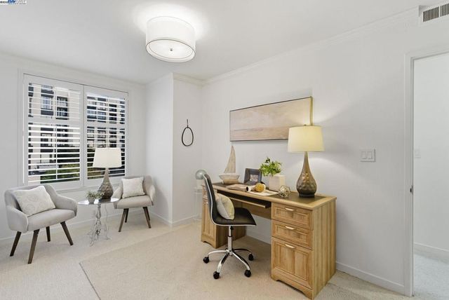 156 Lombard St 28, San Francisco, CA 94111