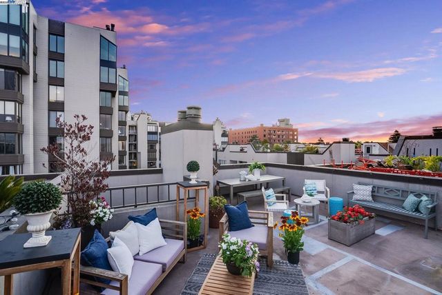 156 Lombard St 28, San Francisco, CA 94111