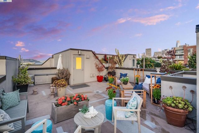 156 Lombard St 28, San Francisco, CA 94111