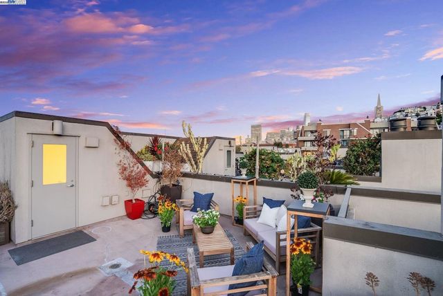 156 Lombard St 28, San Francisco, CA 94111