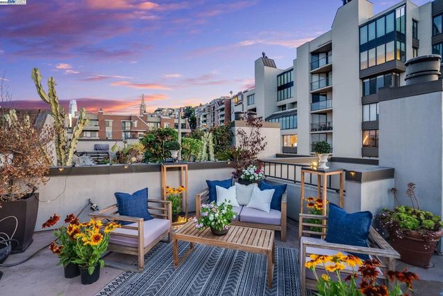 156 Lombard St 28, San Francisco, CA 94111