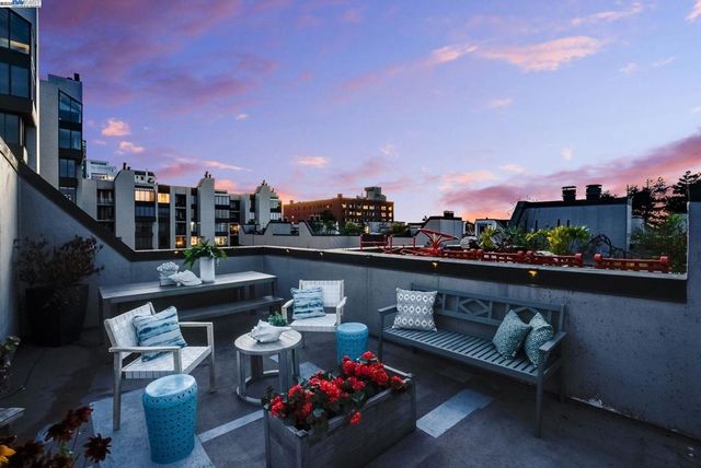 156 Lombard St 28, San Francisco, CA 94111