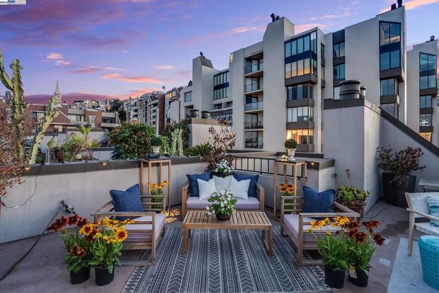 156 Lombard St 28, San Francisco, CA 94111